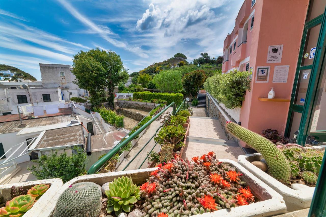 Albergo Le Querce Ponza Exterior photo