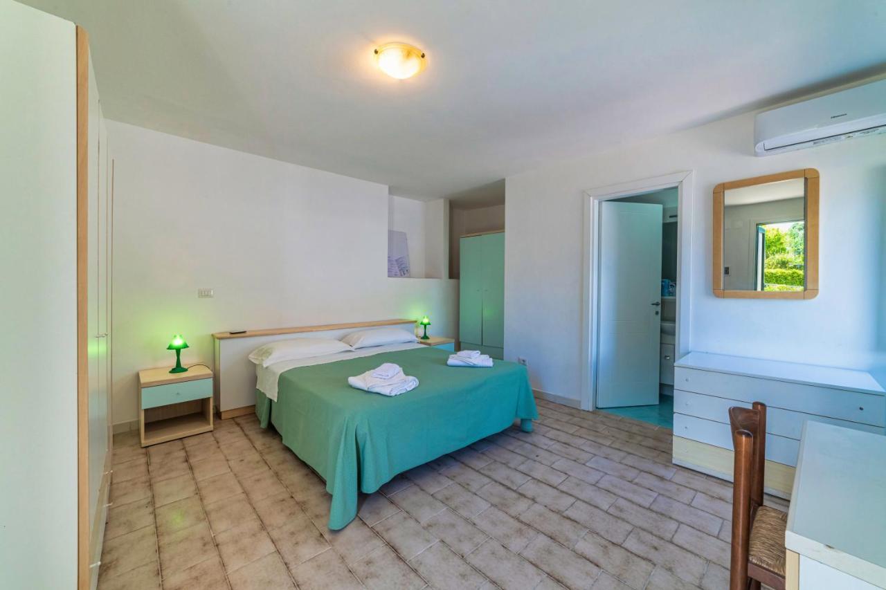 Albergo Le Querce Ponza Exterior photo