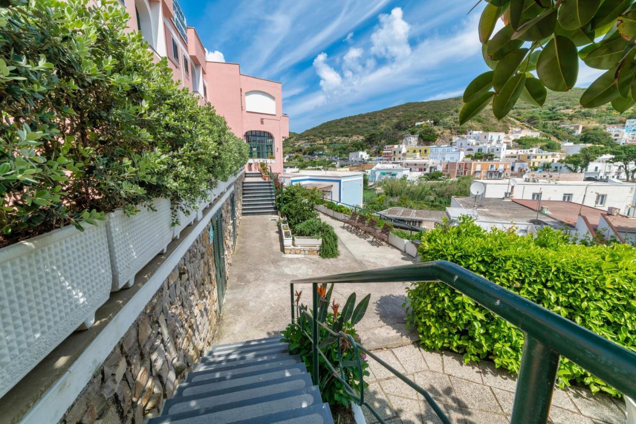 Albergo Le Querce Ponza Exterior photo